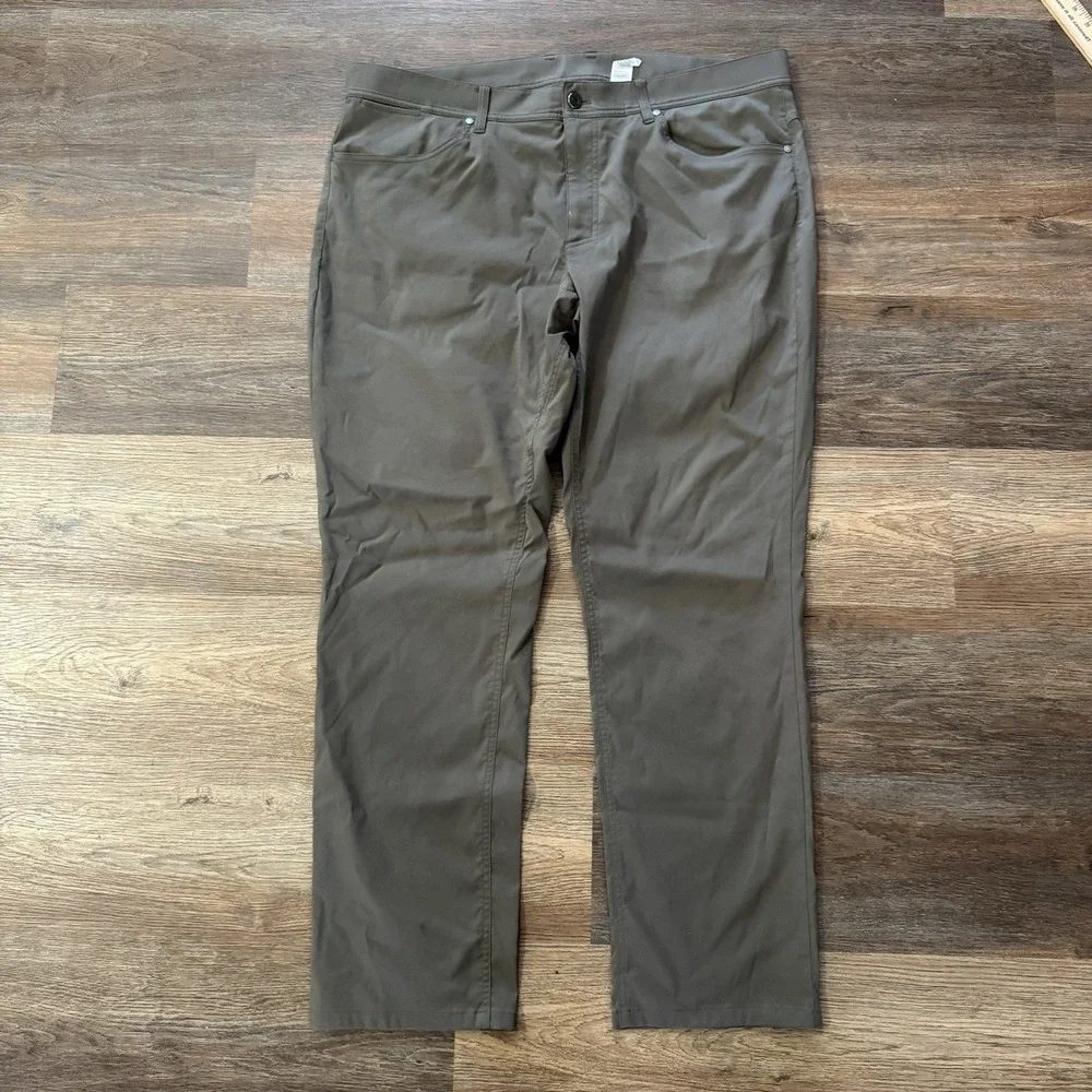 LL Bean Venture Stretch‎ Five Pocket Hiking Pants Men's 40x32 Brown Performance